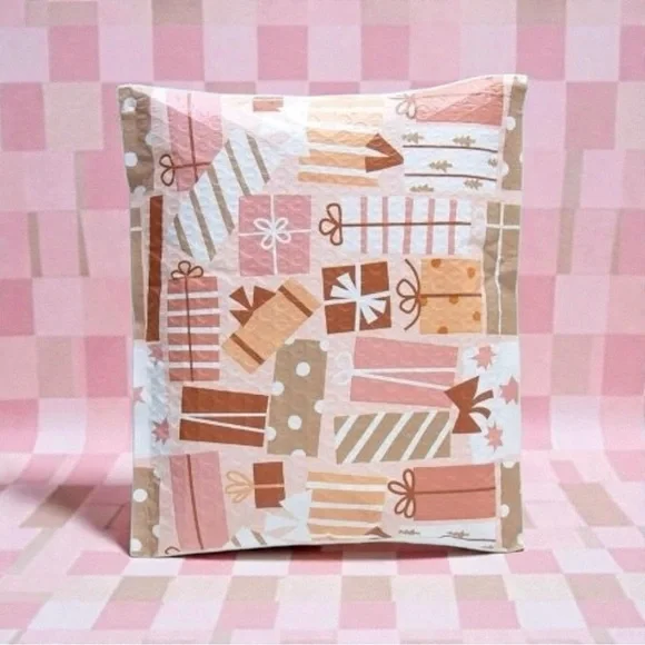 Gift Box Print Bubble Mailers 8.5" x 12" Pack of 10 - Picture 7 of 9